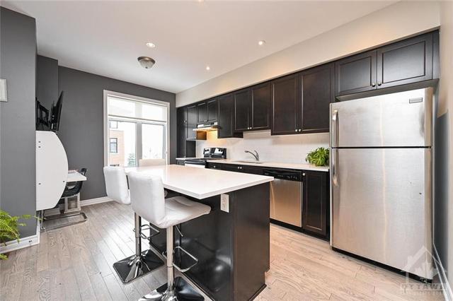 78 Stockholm Private, Townhouse with 3 bedrooms, 3 bathrooms and 2 parking in Ottawa ON | Image 14