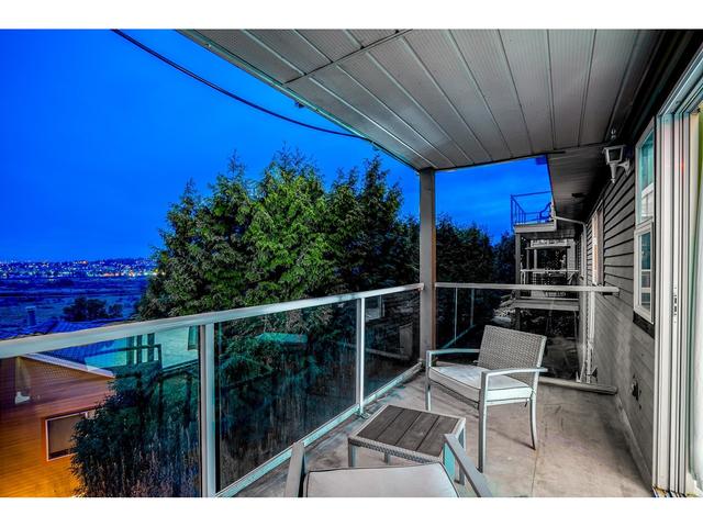 1123 Bennet Drive, House attached with 3 bedrooms, 3 bathrooms and null parking in Port Coquitlam BC | Image 31