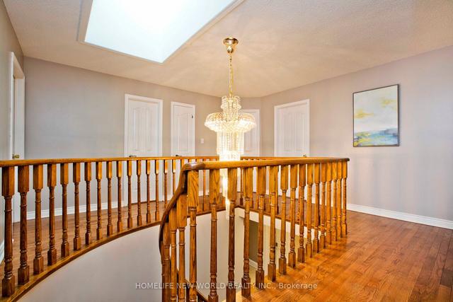 20 Canterbury Crt, House detached with 4 bedrooms, 4 bathrooms and 6 parking in Richmond Hill ON | Image 18