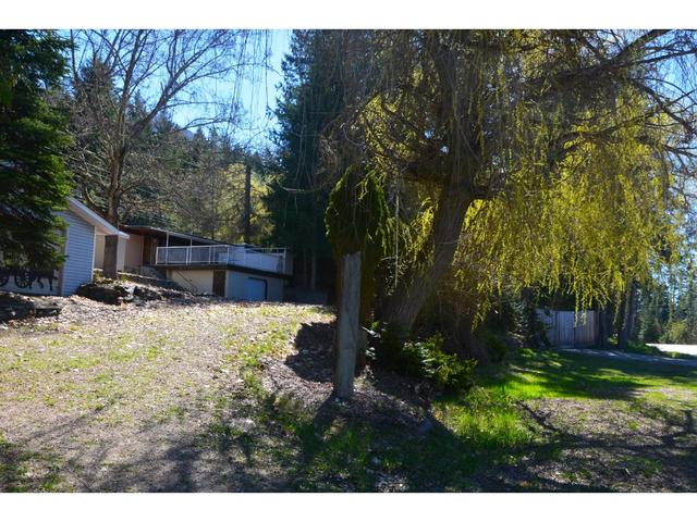 12830 Highway 3a, House detached with 3 bedrooms, 1 bathrooms and null parking in Central Kootenay A BC | Image 34