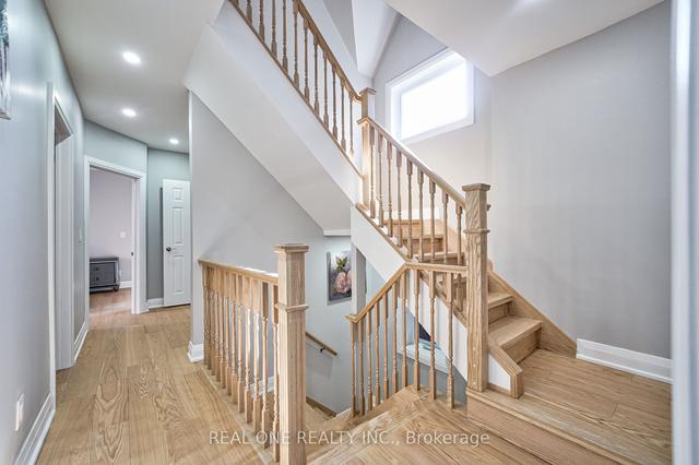 157 Glenholme Ave, House detached with 5 bedrooms, 5 bathrooms and 3 parking in Toronto ON | Image 5