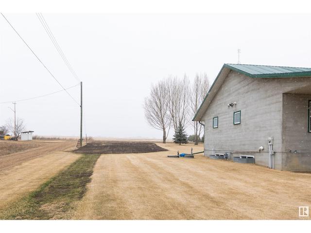 5004 52 Av, House detached with 4 bedrooms, 3 bathrooms and null parking in Westlock County AB | Image 67