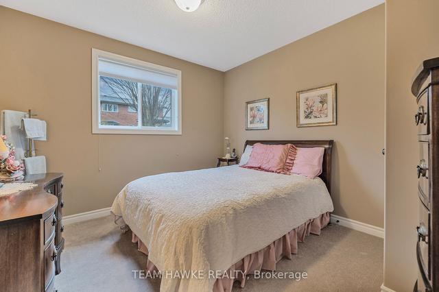 47 Whitfield Cres, House detached with 2 bedrooms, 2 bathrooms and 4 parking in Springwater ON | Image 15