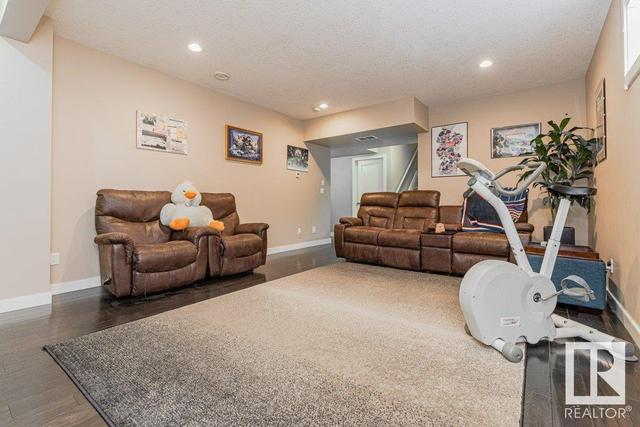 9408 84 Av, House detached with 4 bedrooms, 3 bathrooms and null parking in Morinville AB | Image 46