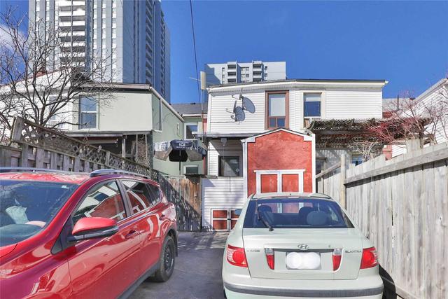 164 Queen St N, House attached with 4 bedrooms, 2 bathrooms and 2 parking in Hamilton ON | Image 19