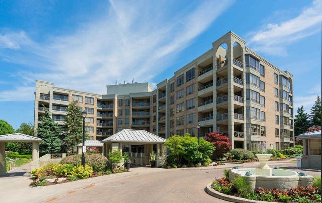 404 - 225 The Donway W, Condo with 3 bedrooms, 3 bathrooms and 2 parking in Toronto ON | Image 1