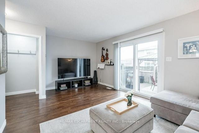 15 - 1355 Upper Gage Ave, Townhouse with 3 bedrooms, 2 bathrooms and 1 parking in Hamilton ON | Image 7