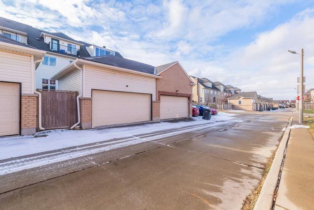 5801 Tenth Line W, House attached with 3 bedrooms, 4 bathrooms and 2 parking in Mississauga ON | Image 28