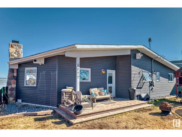 6822 50th Av, House detached with 2 bedrooms, 1 bathrooms and 4 parking in Lac Ste. Anne County AB | Image 1