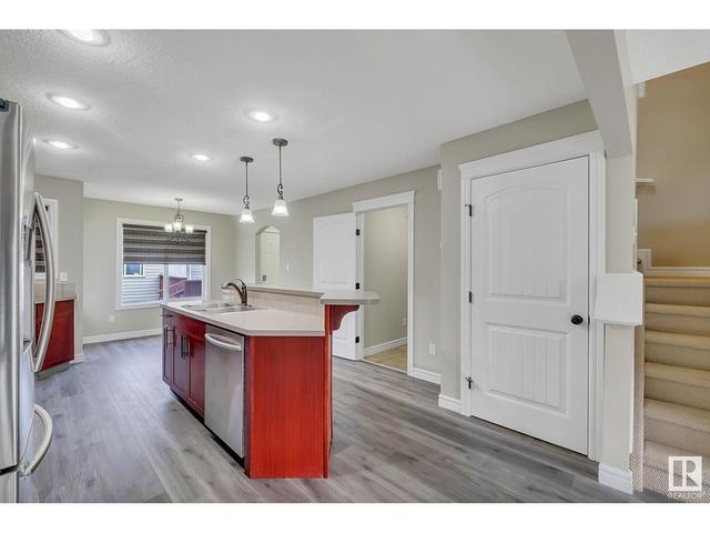 2809 15 St Nw, House semidetached with 4 bedrooms, 3 bathrooms and 2 parking in Edmonton AB | Image 13