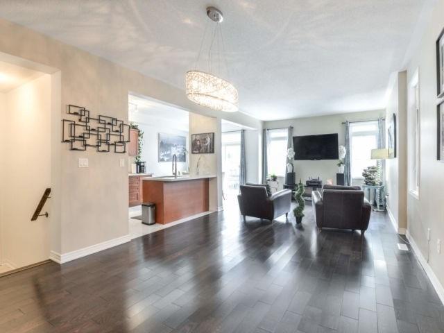 150 Angus Dr, House detached with 3 bedrooms, 4 bathrooms and 2 parking in Ajax ON | Image 4