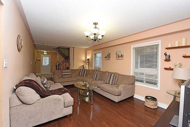 61 Luella Cres, House semidetached with 4 bedrooms, 3 bathrooms and 2 parking in Brampton ON | Image 3