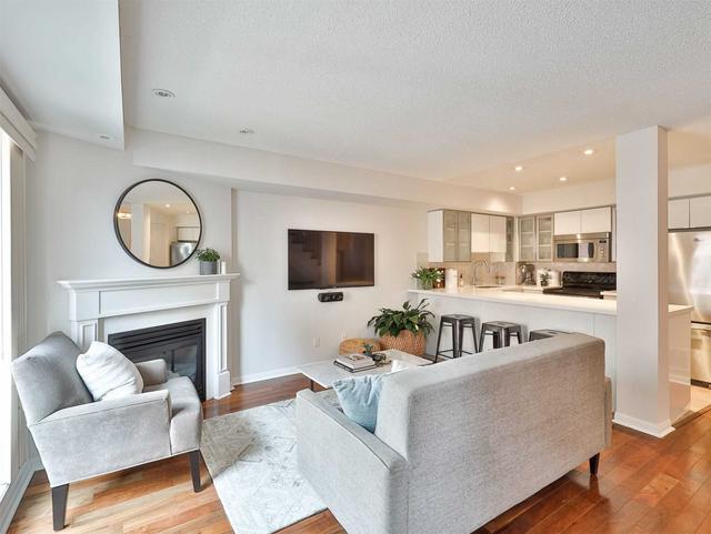 th 214 - 50 Joe Shuster Way, Townhouse with 3 bedrooms, 3 bathrooms and 1 parking in Toronto ON | Image 12