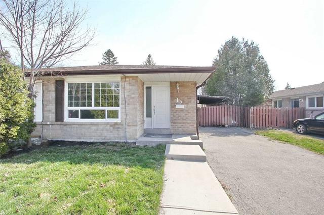 15 Juniper Cres, House semidetached with 3 bedrooms, 3 bathrooms and 4 parking in Brampton ON | Image 1