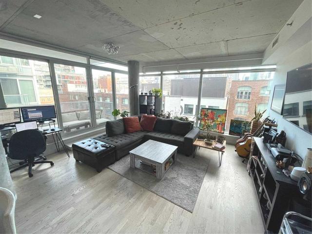 721 - 75 Portland St, Condo with 2 bedrooms, 2 bathrooms and 1 parking in Toronto ON | Image 11