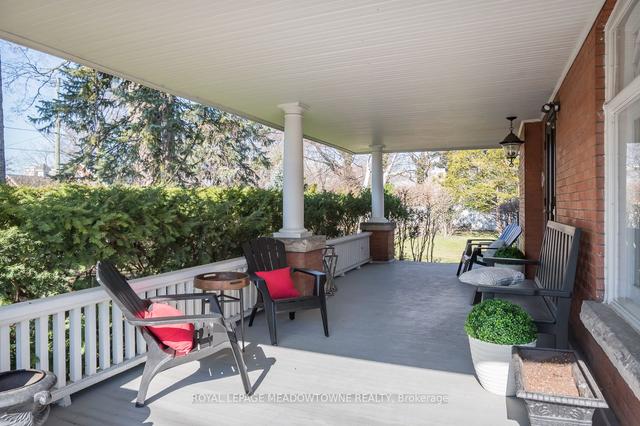 397 Trafalgar Rd, House detached with 4 bedrooms, 4 bathrooms and 5 parking in Oakville ON | Image 23
