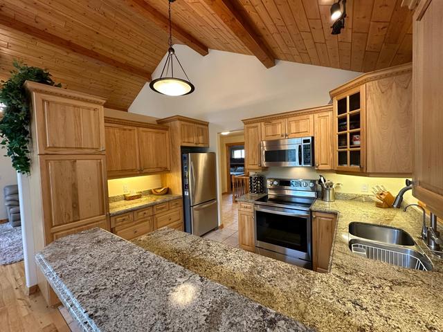 4539 Columbia Place, House detached with 3 bedrooms, 3 bathrooms and null parking in East Kootenay F BC | Image 5