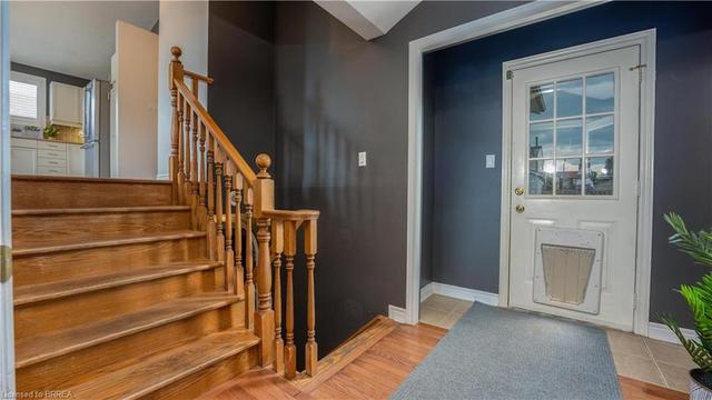 27 Coxwell Crescent, House detached with 5 bedrooms, 2 bathrooms and null parking in Brantford ON | Image 20