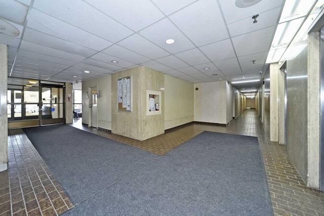 1205 - 45 Sunrise Ave, Condo with 3 bedrooms, 2 bathrooms and 2 parking in Toronto ON | Image 36
