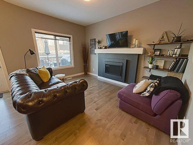 8111 223 St Nw, House semidetached with 3 bedrooms, 2 bathrooms and 2 parking in Edmonton AB | Image 11