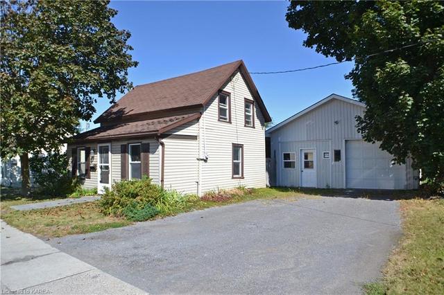205 Belleville Road, House detached with 2 bedrooms, 2 bathrooms and 3 parking in Greater Napanee ON | Image 1