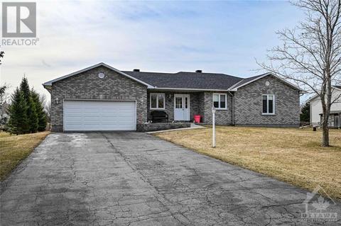 6686 Stanmore Street, Greely, ON, K4P1G7 | Card Image