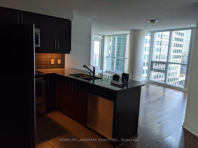 1112 - 33 Bay St, Condo with 2 bedrooms, 2 bathrooms and 1 parking in Toronto ON | Image 12