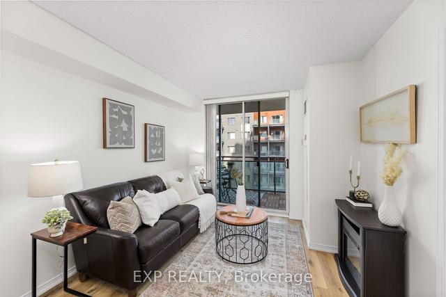 5m - 6 Rosebank Dr, Condo with 1 bedrooms, 1 bathrooms and 1 parking in Toronto ON | Image 5