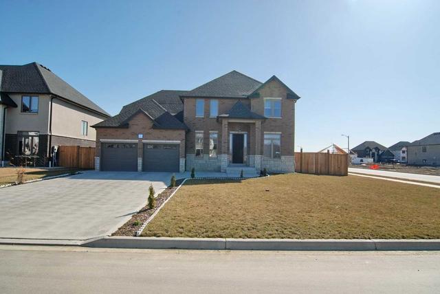 264 Arkona Crt, House detached with 4 bedrooms, 4 bathrooms and 7 parking in Lakeshore ON | Image 1