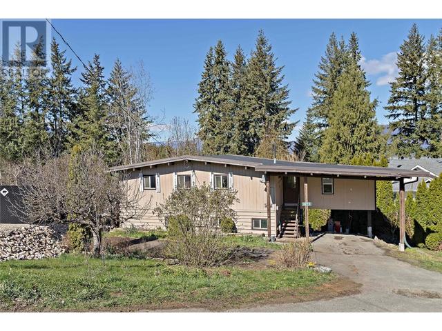2213 Lakeview Drive, House detached with 2 bedrooms, 2 bathrooms and 2 parking in Columbia Shuswap C BC | Image 38