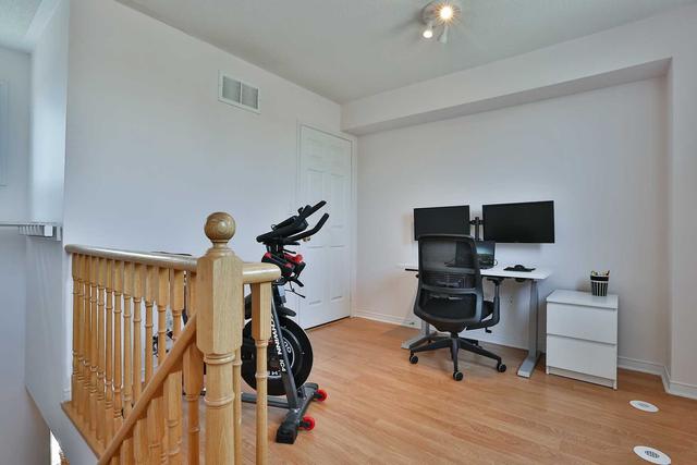 24 - 20 Turntable Cres, Townhouse with 3 bedrooms, 2 bathrooms and 1 parking in Toronto ON | Image 17