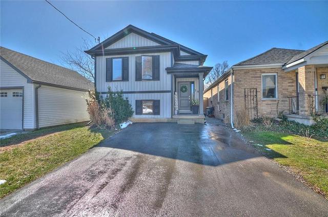 28 Churchill Street, House detached with 4 bedrooms, 2 bathrooms and 2 parking in St. Catharines ON | Image 1