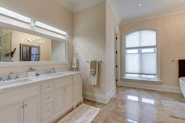 8201 Churchville Rd, House detached with 5 bedrooms, 7 bathrooms and 12 parking in Brampton ON | Image 9