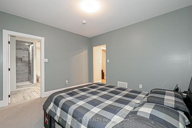 7698 Kipling Ave, House detached with 2 bedrooms, 3 bathrooms and 8 parking in Vaughan ON | Image 22