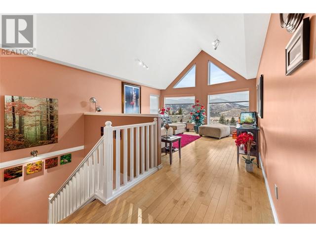 2850 Evergreen Drive, House detached with 3 bedrooms, 3 bathrooms and 2 parking in Penticton BC | Image 6