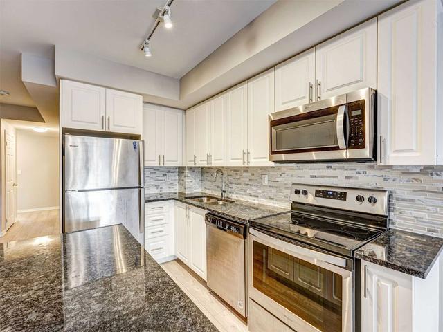 124 - 500 Kingbird Grve, Townhouse with 2 bedrooms, 2 bathrooms and 1 parking in Toronto ON | Image 6