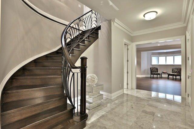 104 Upper Canada Dr, House detached with 4 bedrooms, 7 bathrooms and 4 parking in Toronto ON | Image 18