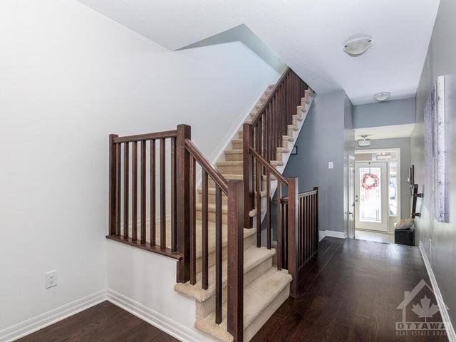 129 Overberg Way, Townhouse with 3 bedrooms, 3 bathrooms and 2 parking in Ottawa ON | Image 16