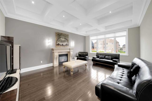 21 Autumn Wind Crt, House detached with 5 bedrooms, 8 bathrooms and 9 parking in Vaughan ON | Image 4