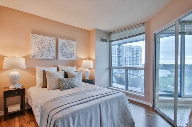 702 - 360 Watson St, Condo with 2 bedrooms, 2 bathrooms and 1 parking in Whitby ON | Image 8