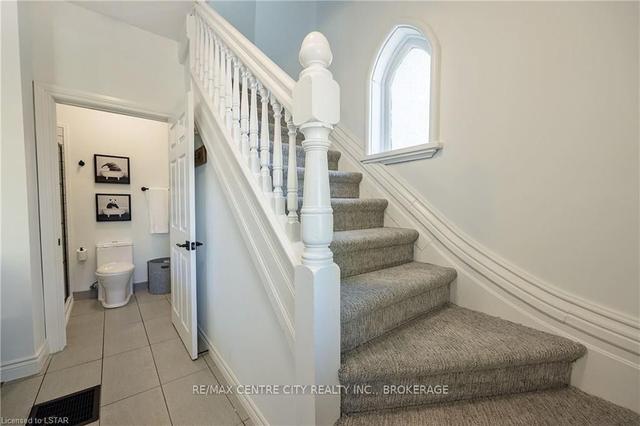 183 Sydenham St, House detached with 3 bedrooms, 3 bathrooms and 2 parking in London ON | Image 21