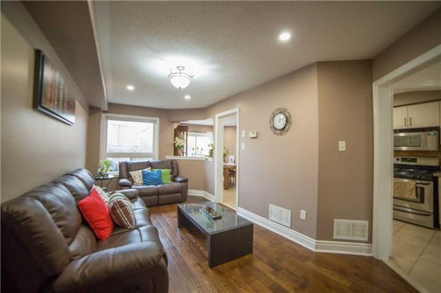 3893 Manatee Way, House semidetached with 3 bedrooms, 4 bathrooms and 1 parking in Mississauga ON | Image 7