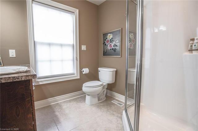 33 Cherry St, House detached with 3 bedrooms, 4 bathrooms and 5 parking in St. Catharines ON | Image 14