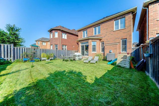 130 Verdi Rd, House detached with 4 bedrooms, 3 bathrooms and 4 parking in Richmond Hill ON | Image 27