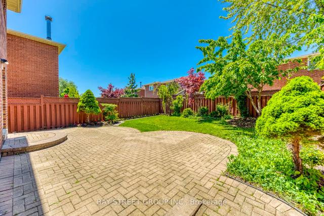 18 Lorraine St, House detached with 4 bedrooms, 3 bathrooms and 4 parking in Richmond Hill ON | Image 21