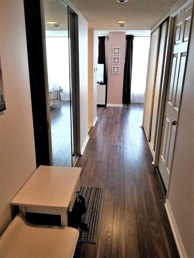 605 - 101 Subway Cres, Condo with 0 bedrooms, 1 bathrooms and 1 parking in Toronto ON | Image 2