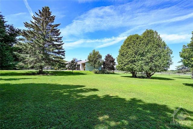 7788 County Rd 21 West, House detached with 4 bedrooms, 1 bathrooms and 10 parking in Augusta ON | Image 24