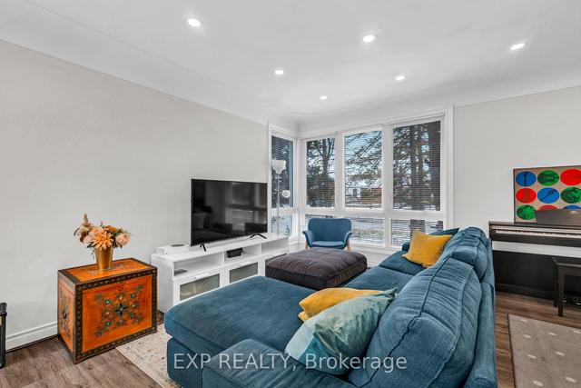 9 Mulock Ave, House detached with 3 bedrooms, 2 bathrooms and 3 parking in Hamilton ON | Image 37