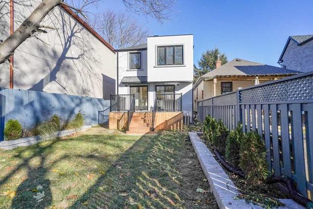174 Leyton Ave, House detached with 3 bedrooms, 4 bathrooms and 2 parking in Toronto ON | Image 8