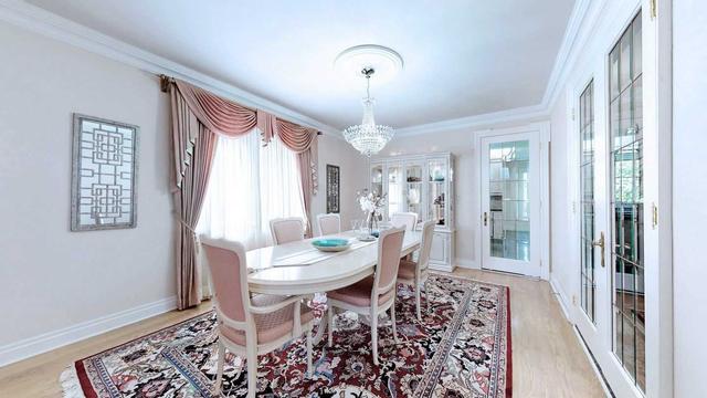 8 Lawnview Dr, House detached with 5 bedrooms, 7 bathrooms and 9 parking in Toronto ON | Image 5